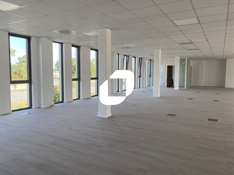 Office in Mérignac for lease - Interior Photo - Image 3 of 11
