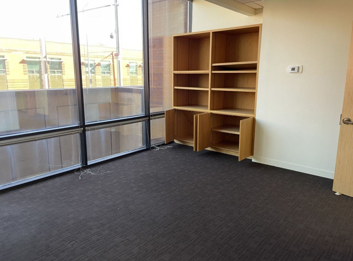 3100 Main St, Kansas City, MO for lease Interior Photo- Image 1 of 10