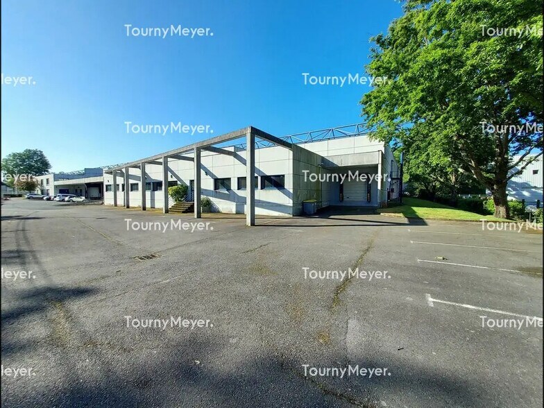 Industrial in Carquefou for lease - Building Photo - Image 3 of 7