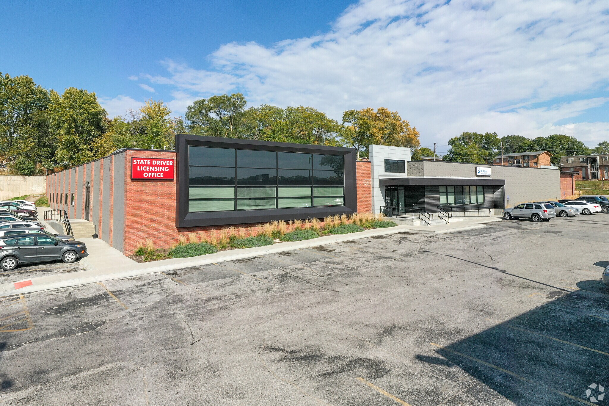 4606 N 56th St, Omaha, NE for sale Primary Photo- Image 1 of 1