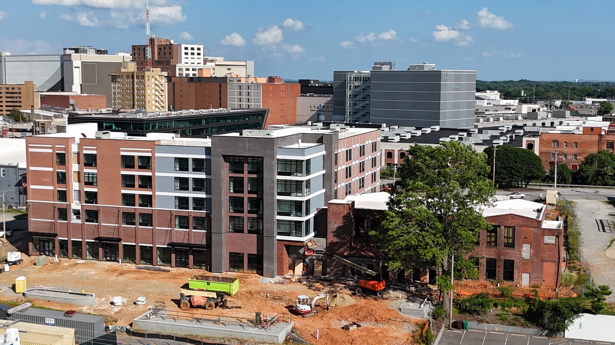 121 Virginia Place, High Point, NC for lease Building Photo- Image 1 of 5