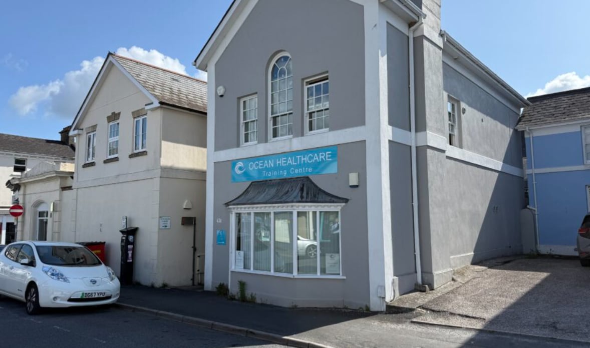 43A Devon Sq, Newton Abbot for lease Primary Photo- Image 1 of 2