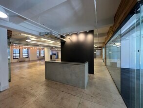 256 W 38th St, New York, NY for lease Interior Photo- Image 1 of 4