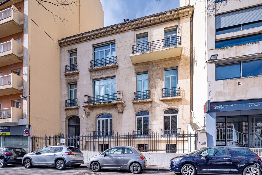 Office in Marseille for sale - Building Photo - Image 2 of 2