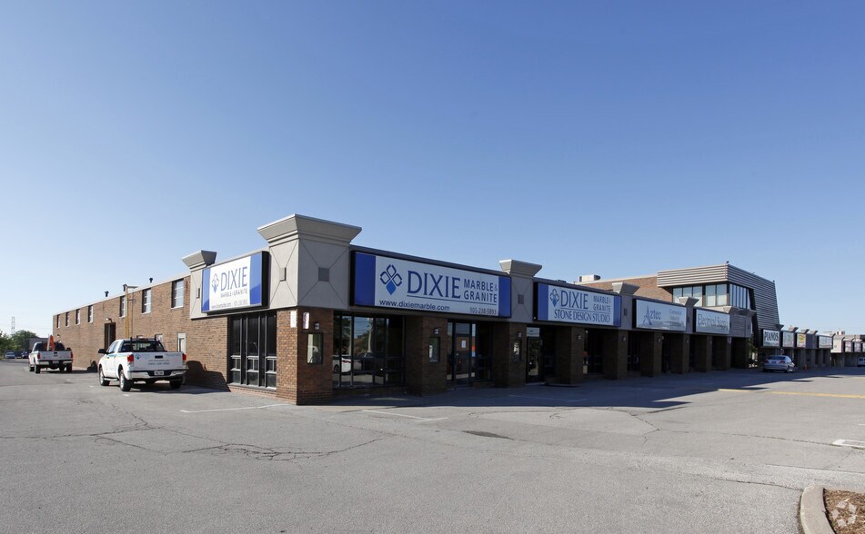 1280-1300 Eglinton Ave E, Mississauga, ON for lease - Building Photo - Image 3 of 4