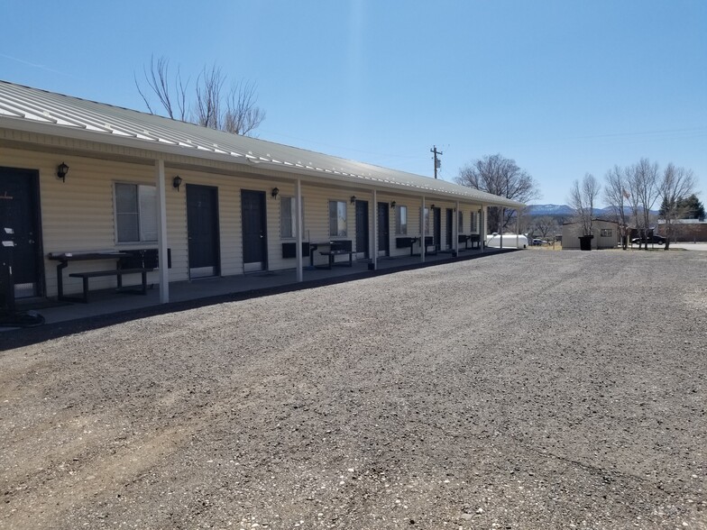 216 Main, Hatch, UT for sale - Building Photo - Image 2 of 10