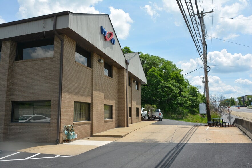 5168 Campbells Run Rd, Pittsburgh, PA for lease - Building Photo - Image 3 of 3