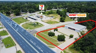 Former Family Dollar - Storefront