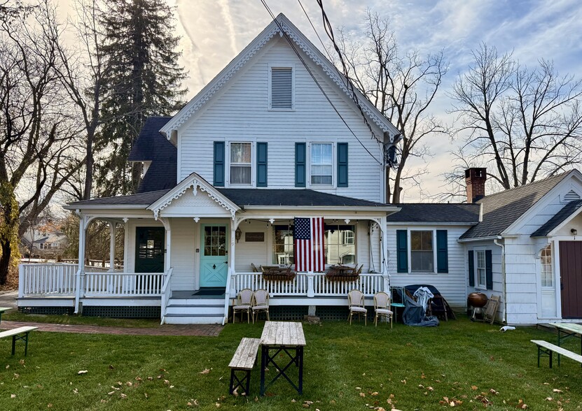 19 W Main St, Sharon, CT for lease - Building Photo - Image 1 of 1