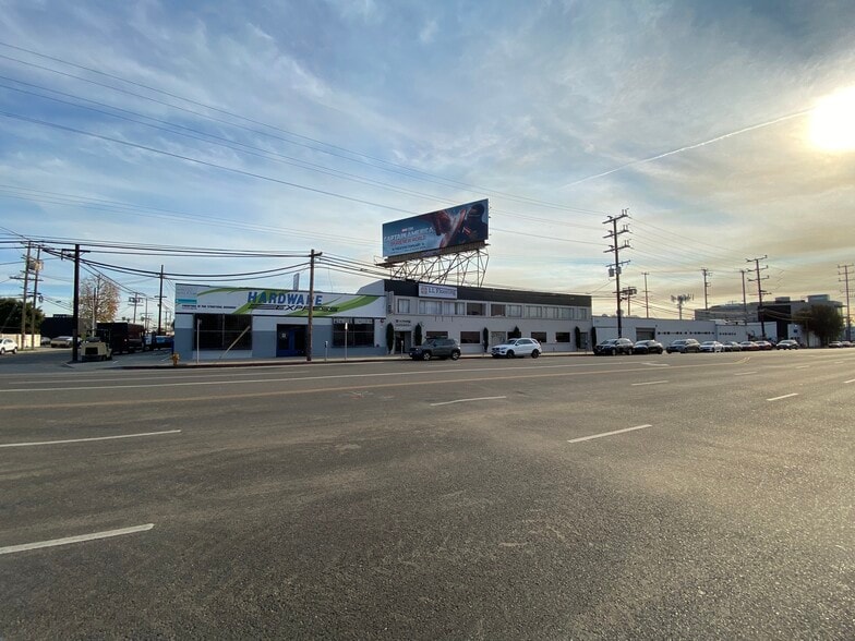 11600-11614 W Olympic Blvd, Los Angeles, CA for lease - Building Photo - Image 3 of 3