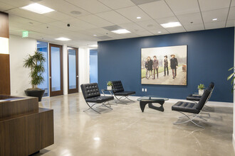 4225 Executive Sq, La Jolla, CA for lease Interior Photo- Image 2 of 7