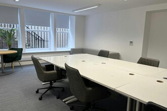 41 Park Sq N, Leeds for lease Interior Photo- Image 2 of 7