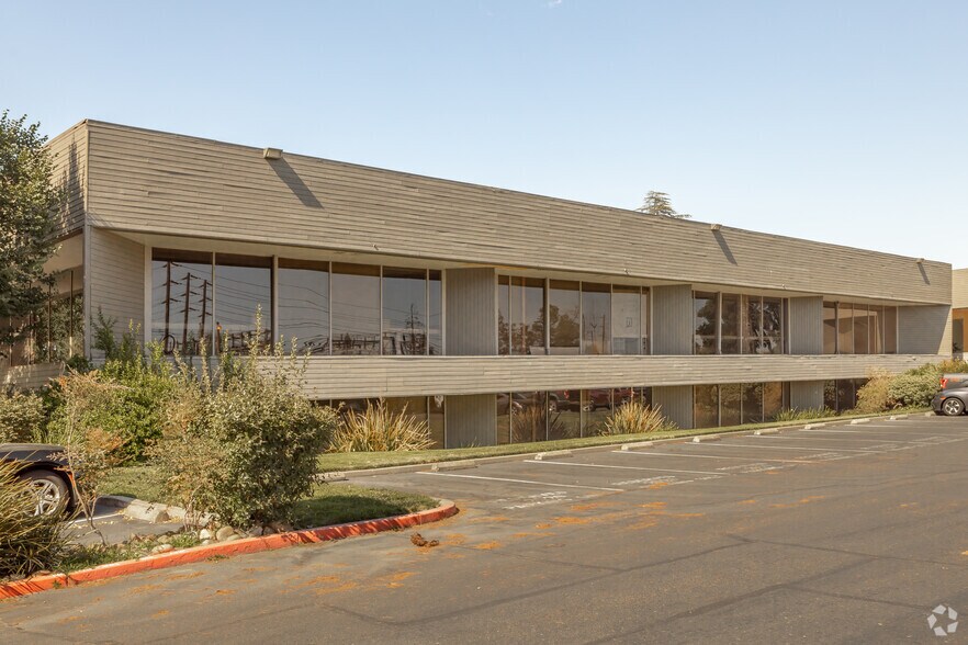 2020 Hurley Way, Sacramento, CA for lease - Building Photo - Image 3 of 5