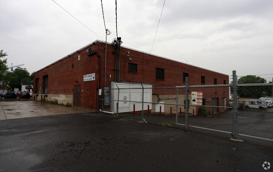 2501 S Shirlington Rd, Arlington, VA 22206