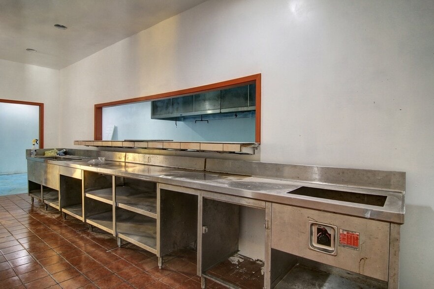 4061 Highway 35 N, Rockport, TX for sale - Interior Photo - Image 3 of 18