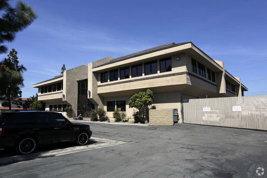 5500 Bolsa Ave, Huntington Beach, CA for lease - Building Photo - Image 2 of 5