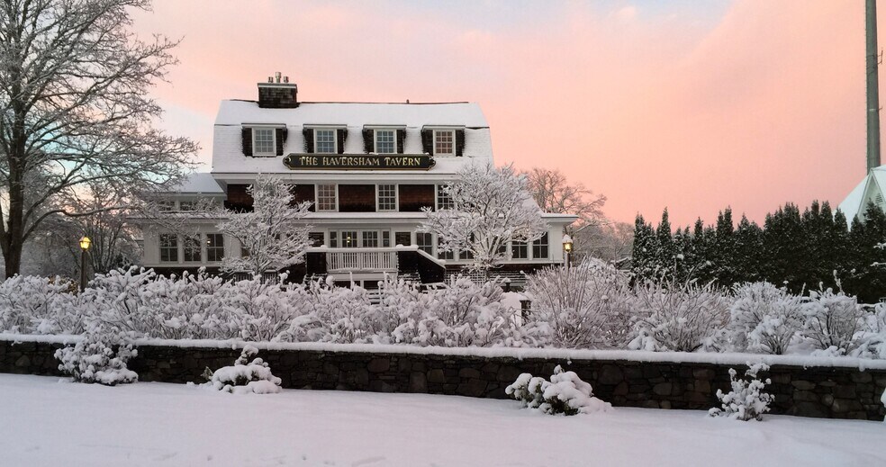 352 Post Rd, Westerly, RI for sale - Building Photo - Image 1 of 1