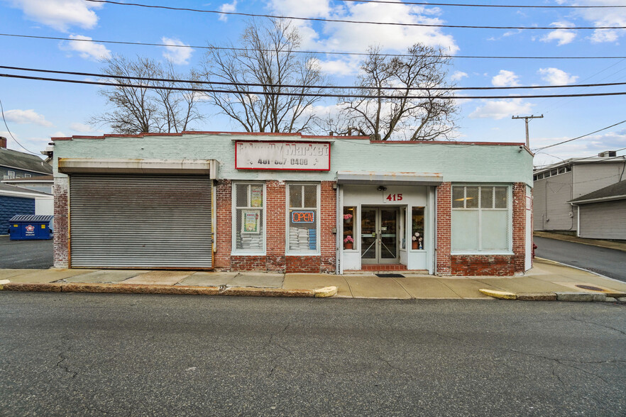 415-423 Arnold St, Woonsocket, RI for sale - Building Photo - Image 1 of 25