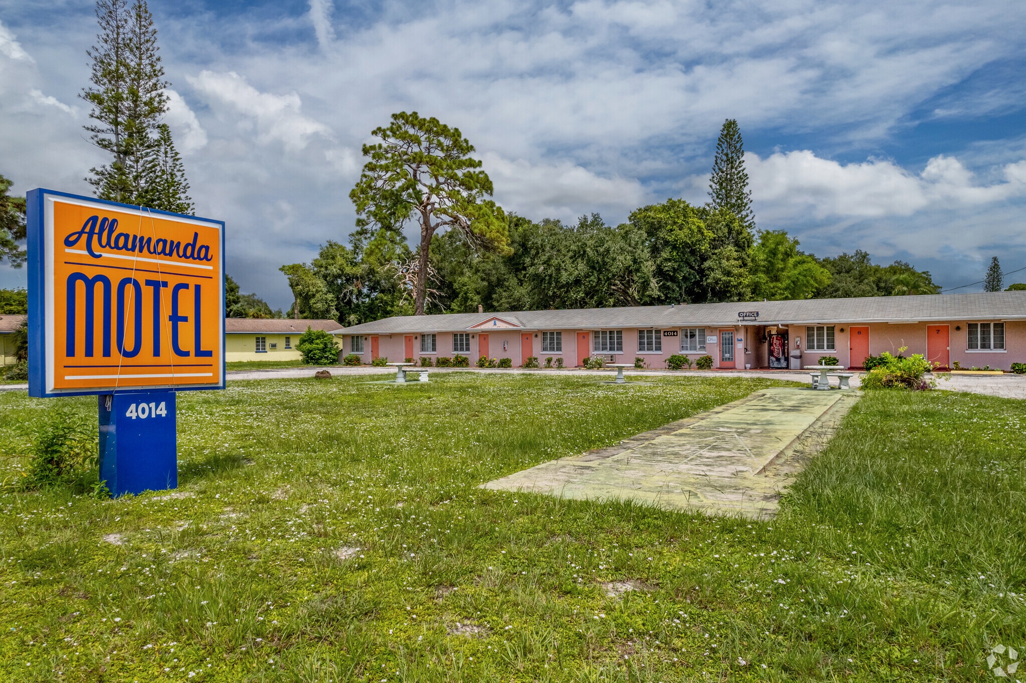 4014 Tamiami Trl, Sarasota, FL for sale Primary Photo- Image 1 of 7