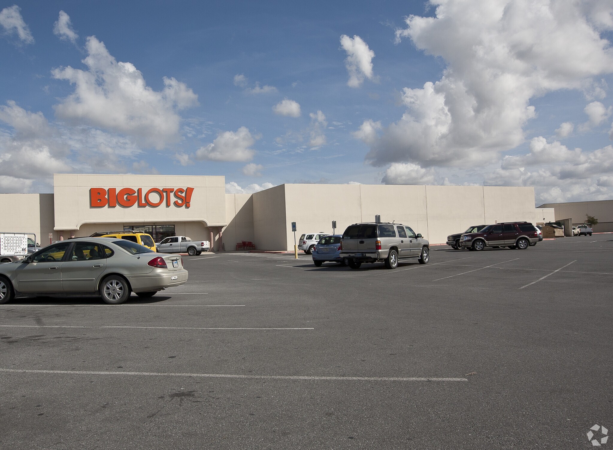 2020 S Expressway 83, Harlingen, TX for sale Primary Photo- Image 1 of 1