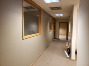 1402 Columbus St, Ottawa, IL for lease Interior Photo- Image 2 of 5