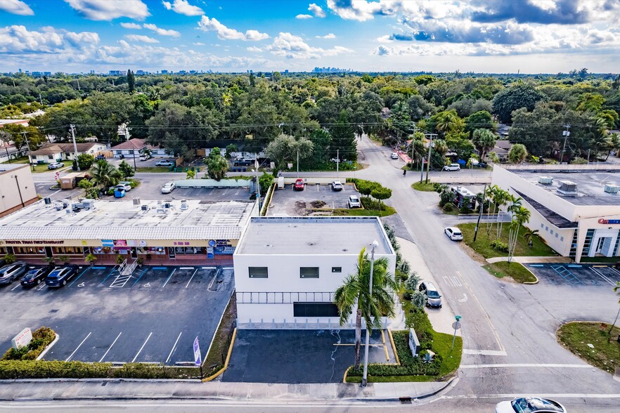 500 NE 167th St, Miami, FL for lease - Building Photo - Image 3 of 23