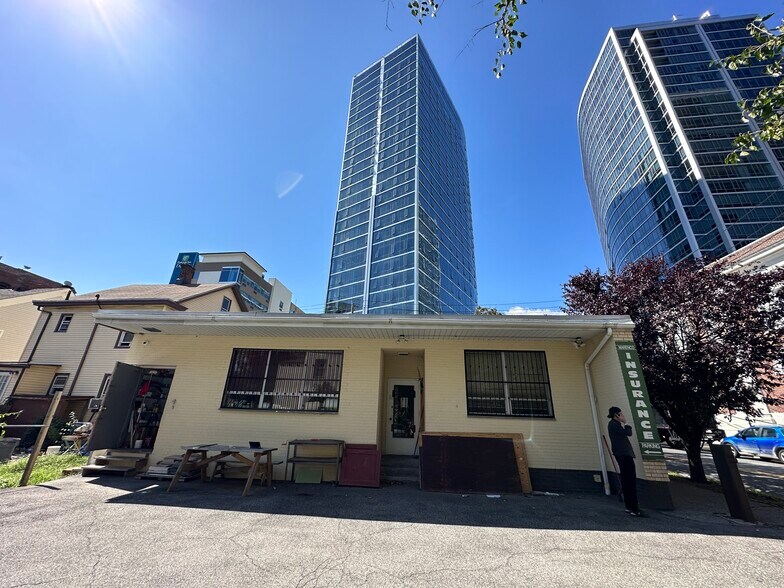 36 Church St, New Rochelle, NY for lease - Building Photo - Image 3 of 8