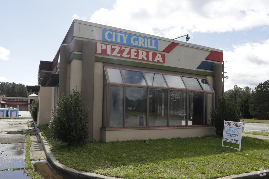 1071 Franklin Springs St, Royston, GA 30662