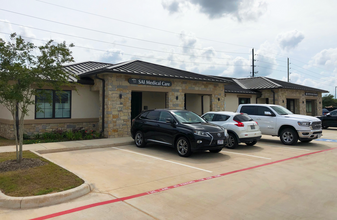 800 Bonaventure Way, Sugar Land, TX for lease Building Photo- Image 2 of 20