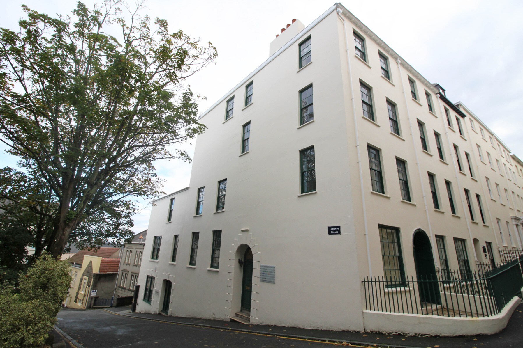 8-10 Lefebvre St, Guernsey for sale Primary Photo- Image 1 of 1