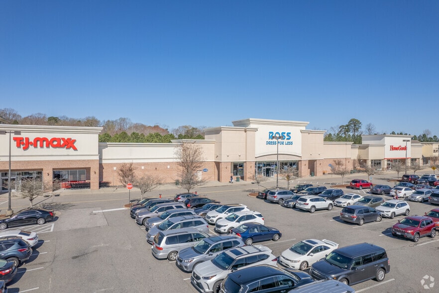 12551 Jefferson Ave, Newport News, VA for lease - Building Photo - Image 3 of 23