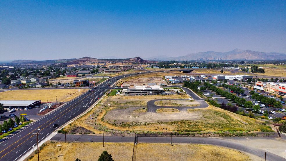 NW 4th St, Redmond, OR for sale - Building Photo - Image 2 of 12