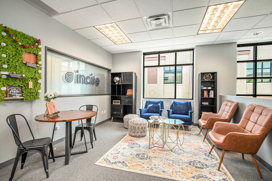 9220 Teddy Ln, Lone Tree, CO for sale - Interior Photo - Image 3 of 13