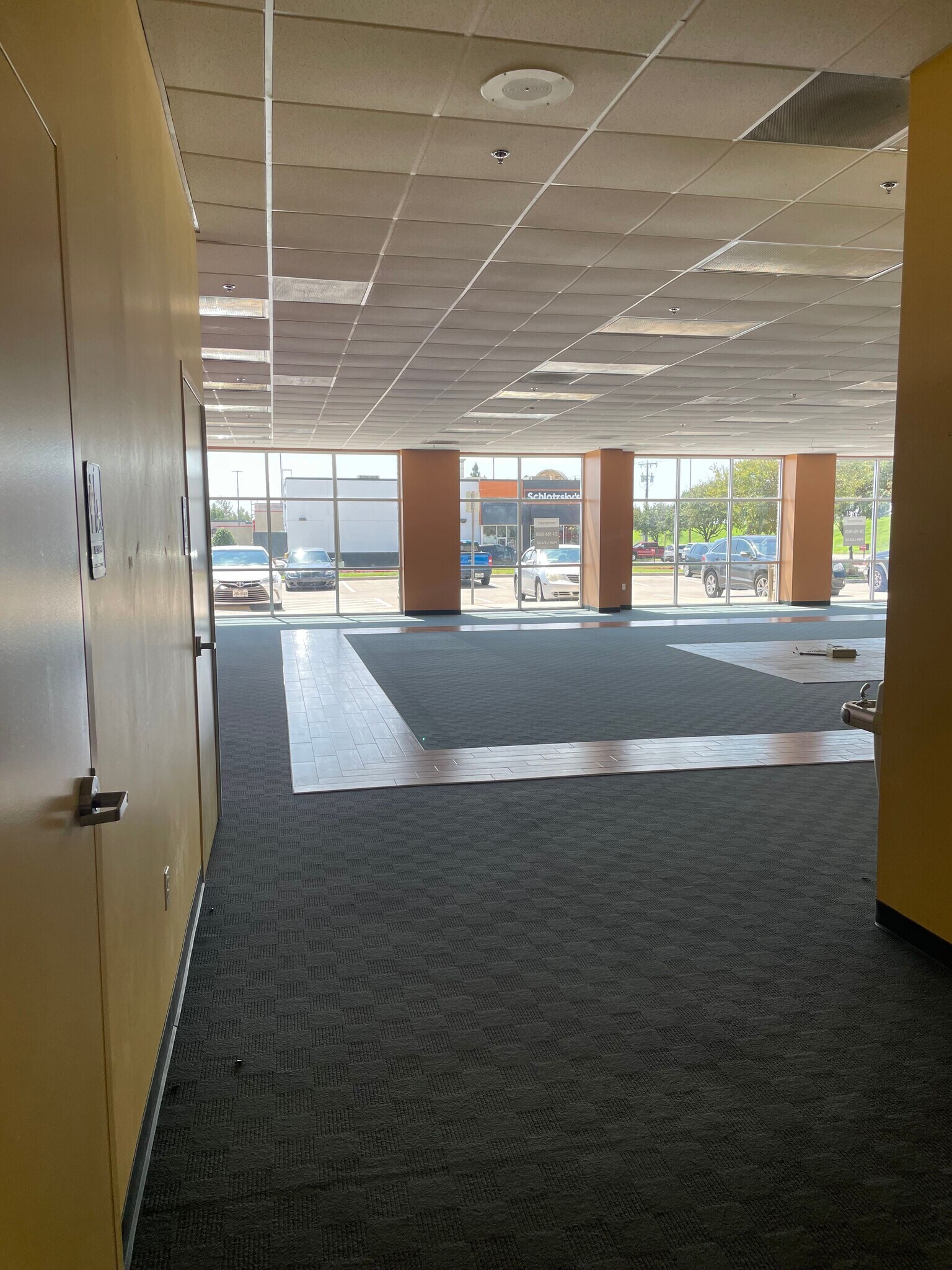 W Glade Rd, Euless, TX 76039 The Shops at Vineyard Village