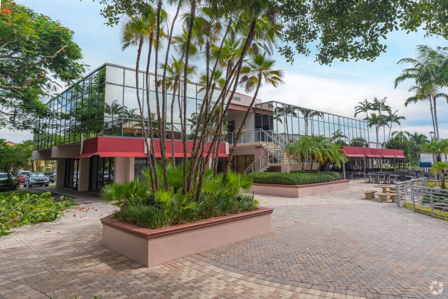 7000 W Camino Real, Boca Raton, FL for sale - Primary Photo - Image 1 of 7