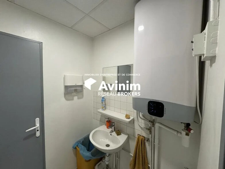 Industrial in Le Blanc-Mesnil for lease - Interior Photo - Image 3 of 4