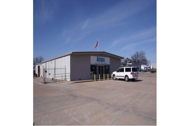 1006 Central Fwy, Wichita Falls, TX for sale Primary Photo- Image 1 of 1
