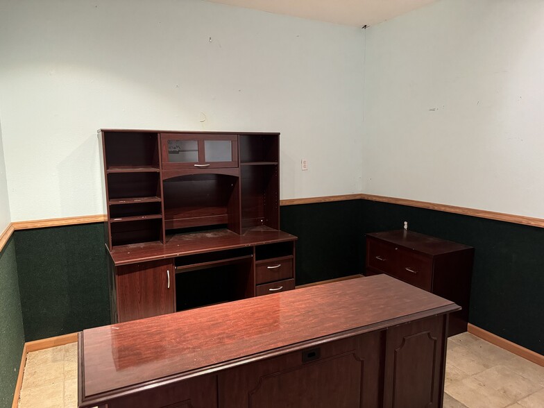 3145 Lomita Dr, Lancaster, TX for lease - Building Photo - Image 3 of 6