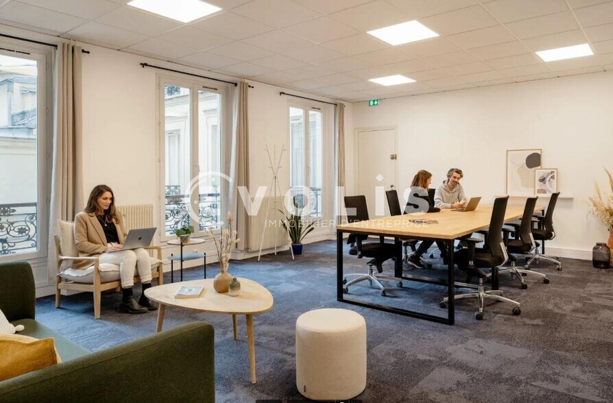Office in Paris for lease - Interior Photo - Image 2 of 6
