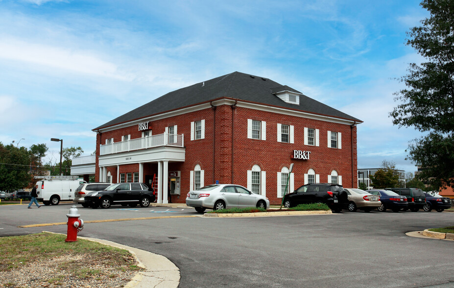 6810 Commerce St, Springfield, VA for lease - Building Photo - Image 1 of 3