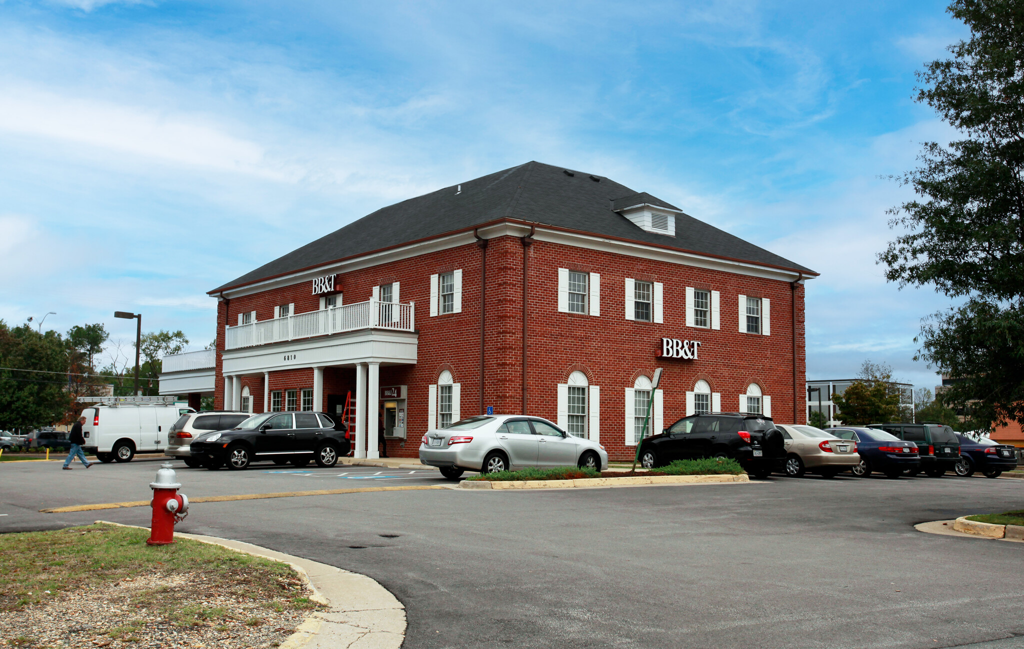 6810 Commerce St, Springfield, VA for lease Building Photo- Image 1 of 4