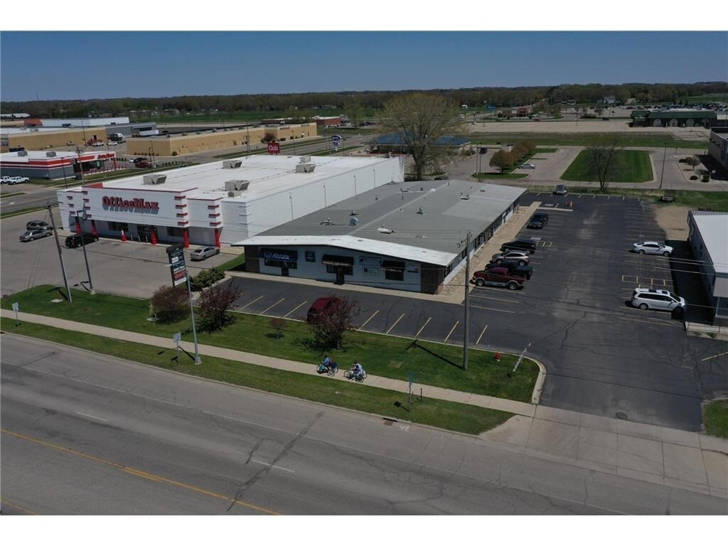 2015 1st St S, Willmar, MN for lease Building Photo- Image 1 of 17