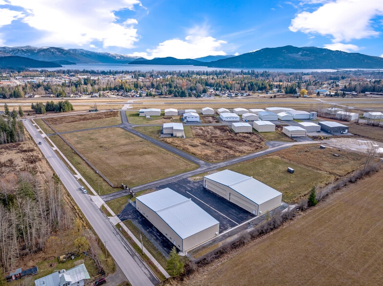 1189 Woodland Dr, Sandpoint, ID for sale - Primary Photo - Image 1 of 16