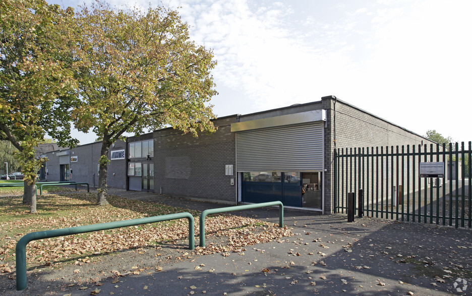 Hailey Rd, Erith for lease - Primary Photo - Image 1 of 4