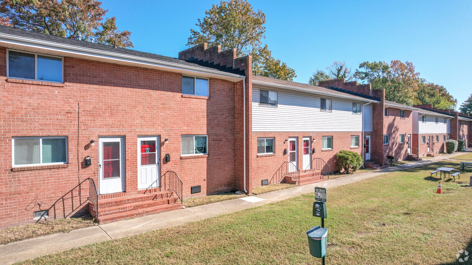 1625 W Pembroke Ave, Hampton, VA 23661