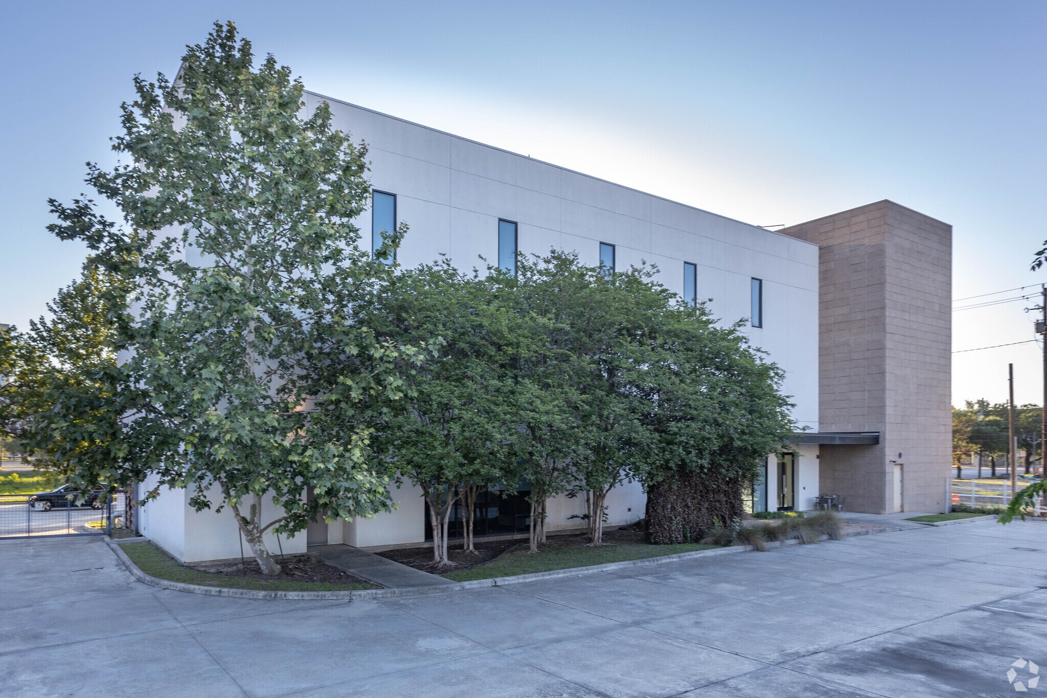 1712 Pease St, Houston, TX 77003 Office for Sale