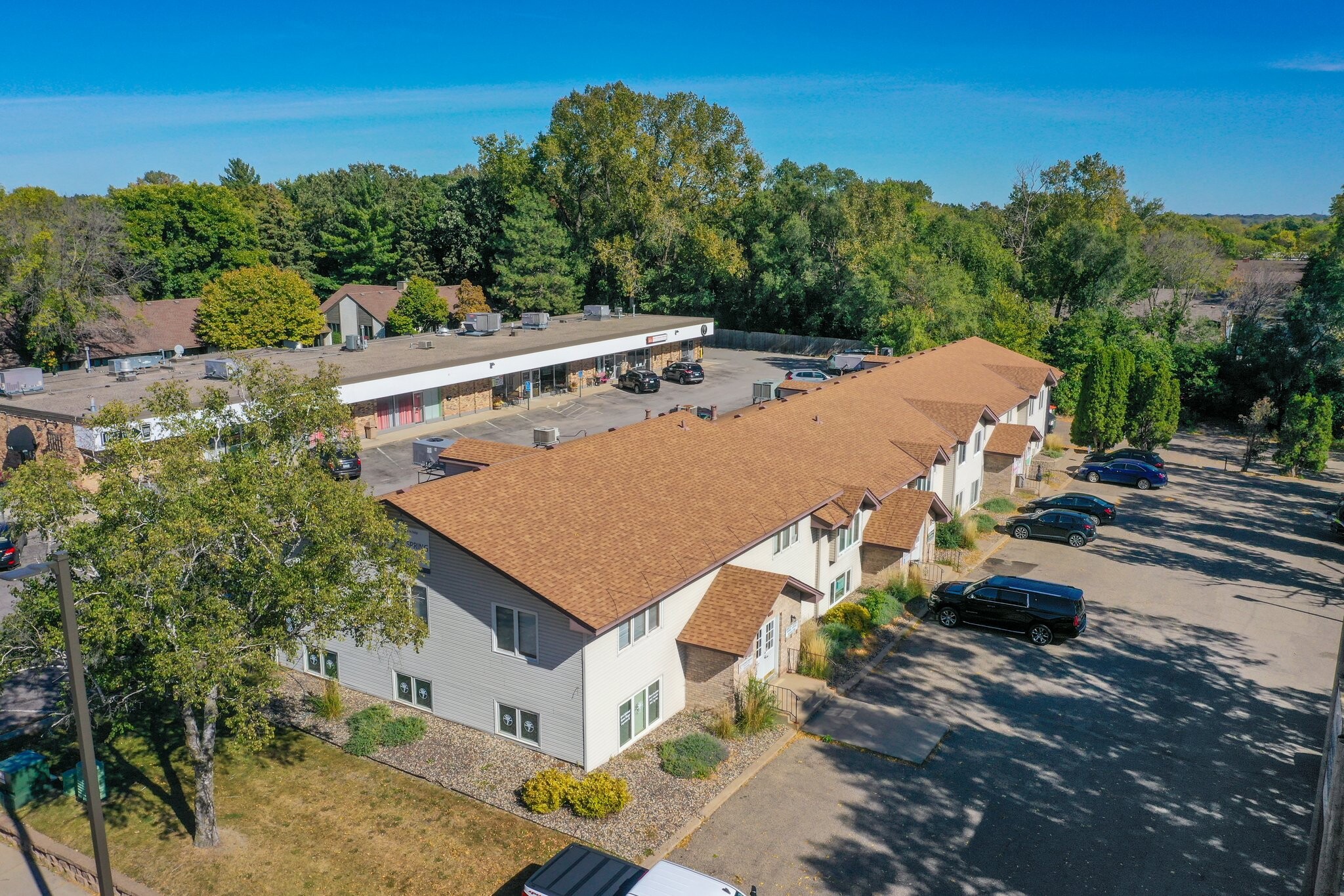 1401-1405 Silver Lake Rd, New Brighton, MN for lease Building Photo- Image 1 of 21