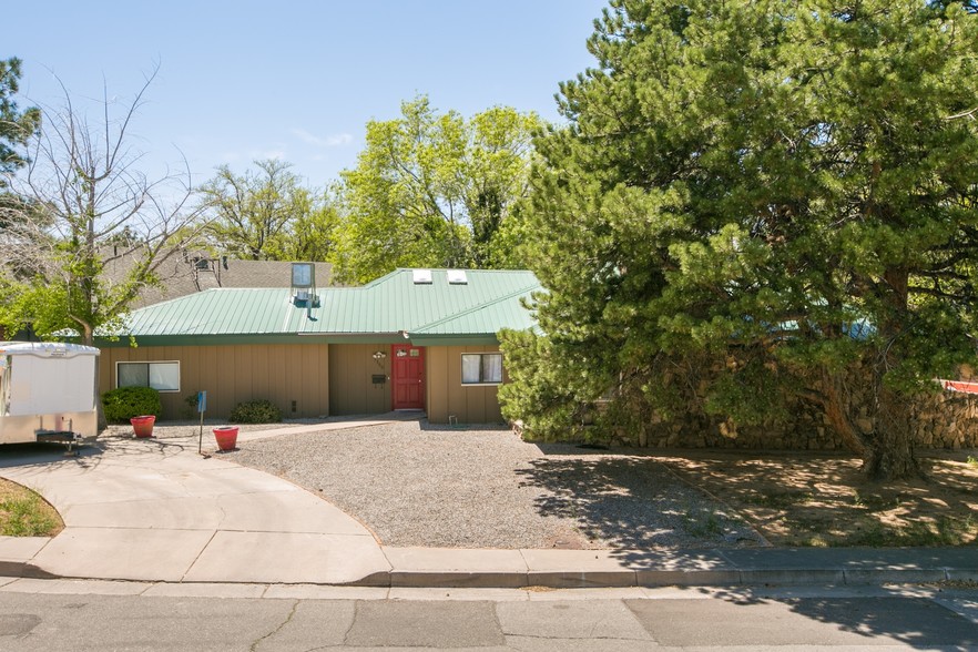 Residential Assisted Living Portfolio portfolio of 3 properties for sale on LoopNet.com - Primary Photo - Image 2 of 2