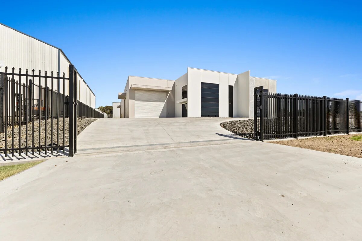 57-59 Rocla Rd, Traralgon East for lease Primary Photo- Image 1 of 5