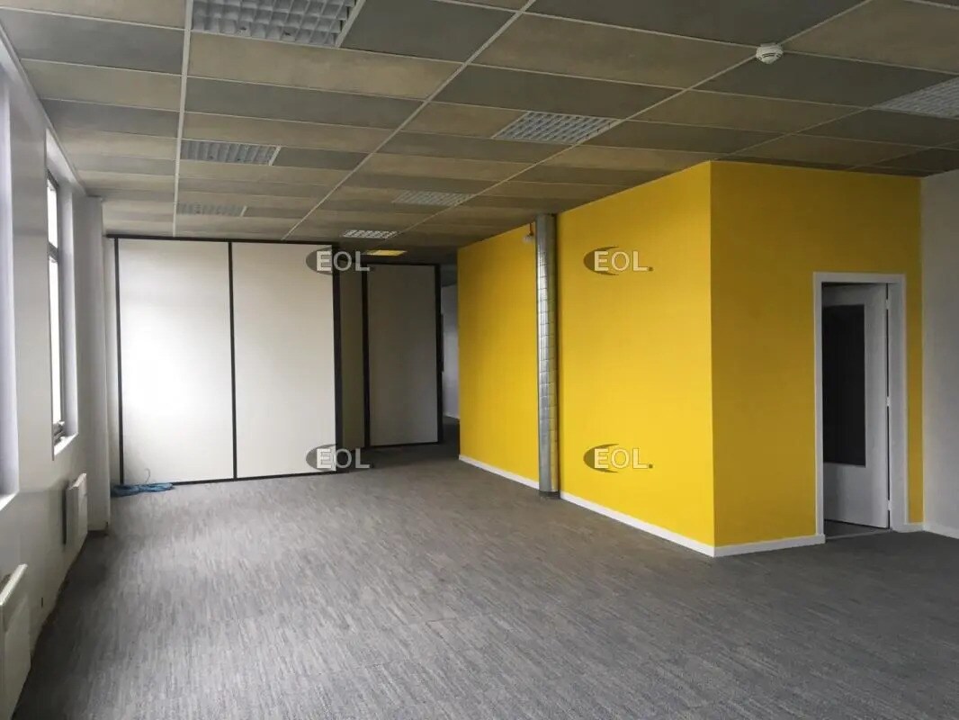 Industrial in Morangis for lease Interior Photo- Image 1 of 2